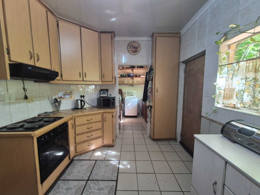 4 Bedroom Property for Sale in Langenhovenpark Free State